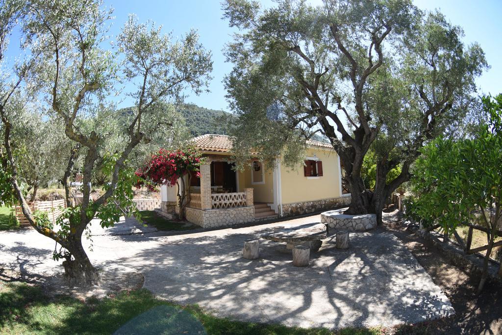 Yannis' Village Keri Ngoại thất bức ảnh